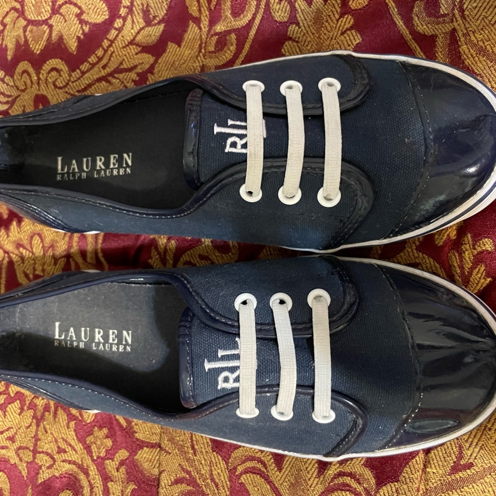 Ralph Lauren used 1x size 7B navy boat shoes excellent condition.